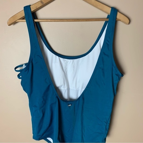 [PINK Victoria's Secret] Teal Blue Scoop Back Hibiscus One Piece Swimsuit - Picture 7 of 8